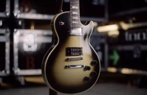 Anunciada oficialmente la Gibson Adam Jones 1979 Les Paul Custom V2